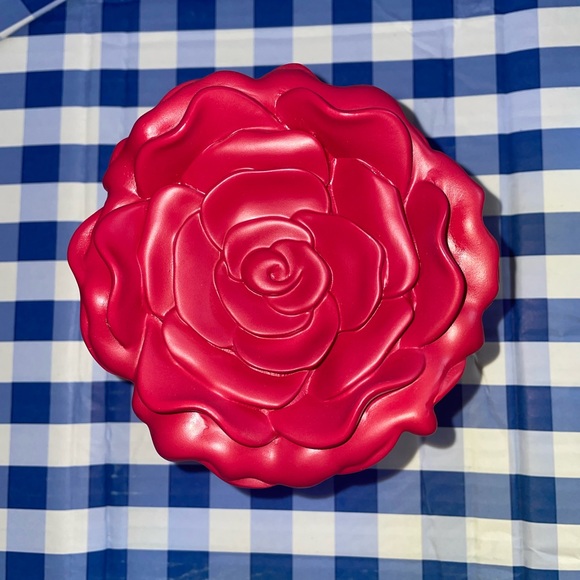 Bath and Body Works Dripping Rose Candle Holder - Picture 2 of 6